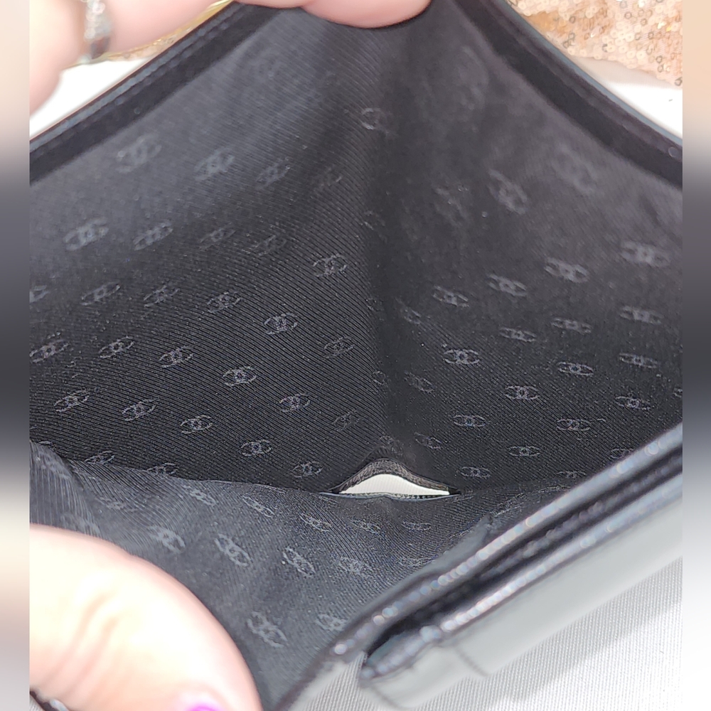 Authentic Chanel Bifold Caviar Calfskin Leather Wallet with Dust Bag - Picture 15 of 17
